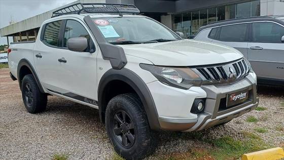 MITSUBISHI L200 TRITON 2.4 16V TURBO DIESEL SAVANA GLS CD 4X4 AUTOMÁTICO